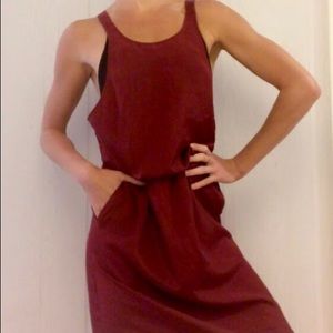 🥀1.State maroon dress with tie back🍁